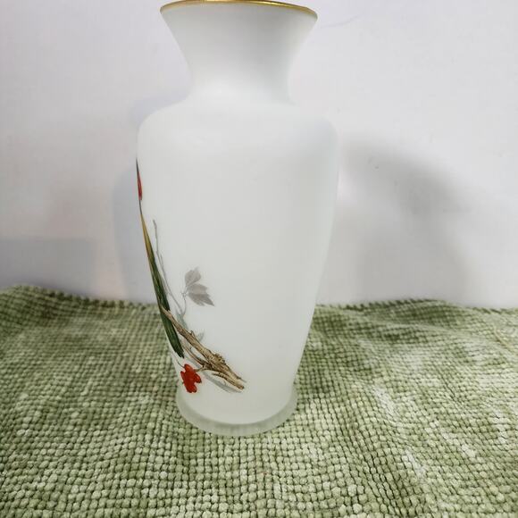 Vintage Satin Glass Vase with Parrot Bird Design Gold Rim 8.5" - Picture 3 of 9